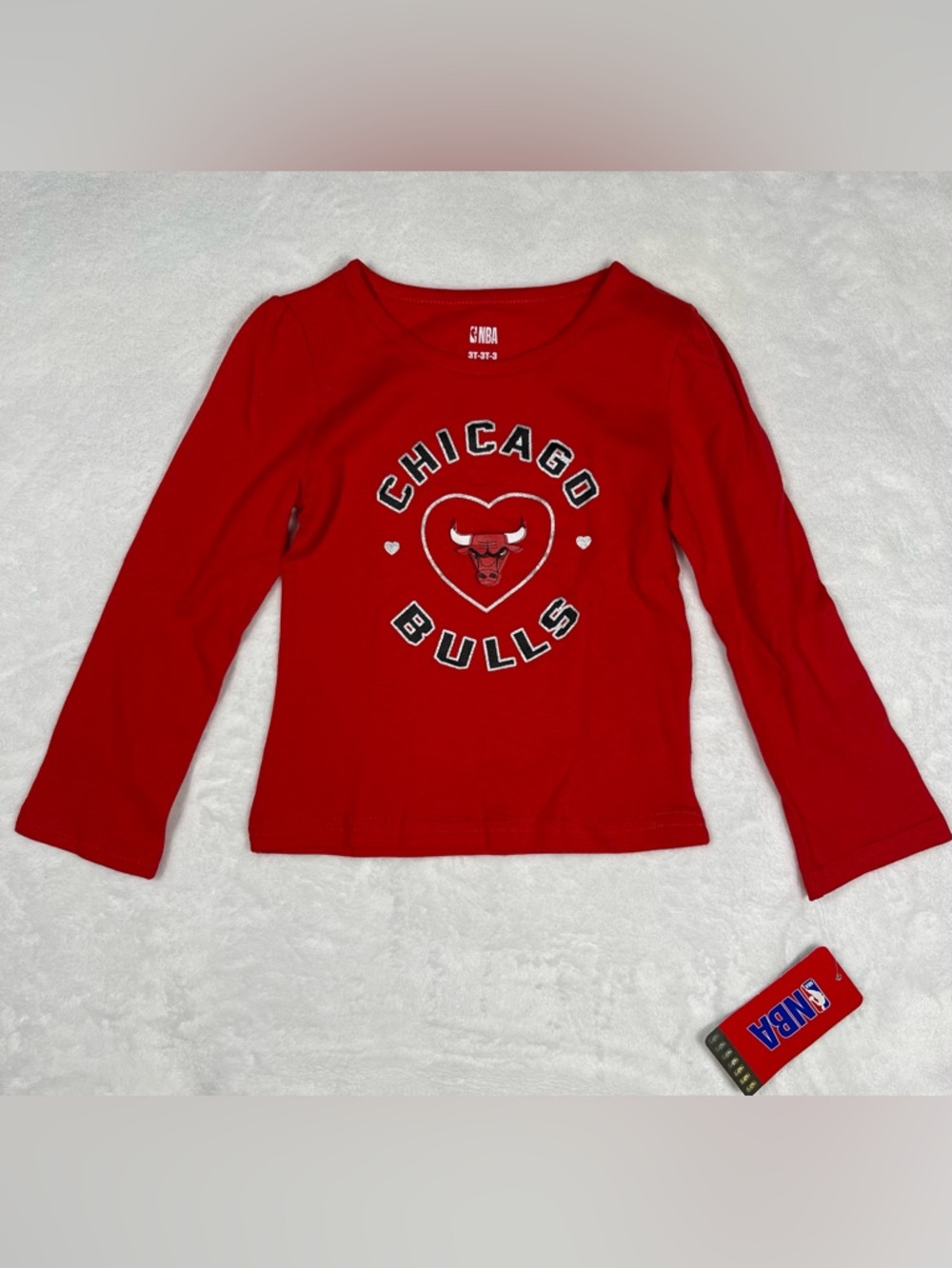 NBA Chicago Bulls Toddler Long Sleeve Shirt 3T Red Heart Tee Kids Basketball NWT